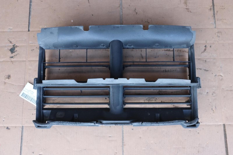 2014-2019 DODGE RAM 1500 3.0L DIESEL ACTIVE RADIATOR SHUTTER GRILLE PANEL OEM