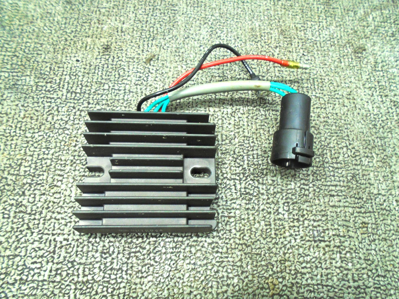 OEM RECTIFIER & REGULATOR 67F-81960-00-00 YAMAHA OUTBOARD 1999-2001 80-100 HP