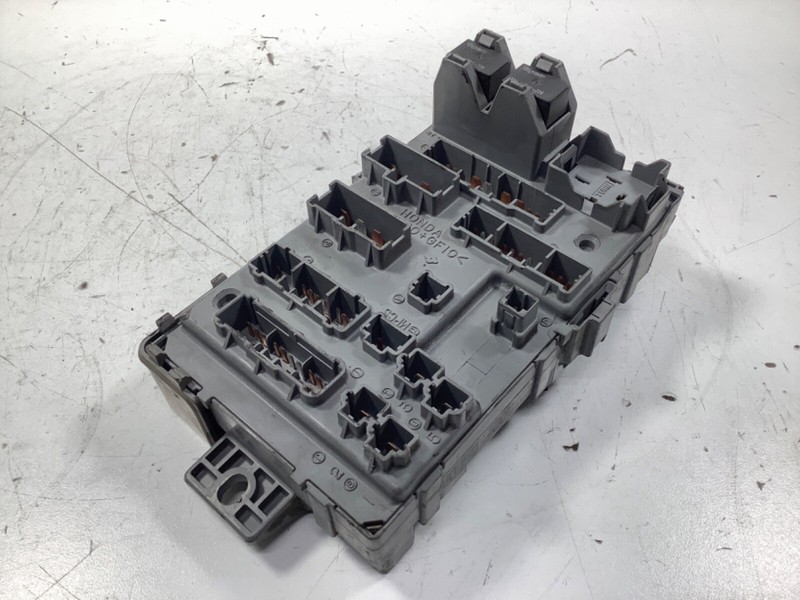 99-04 Honda Odyssey Driver Side Fuse Box Assembly 38200-S0X-A02 OEM