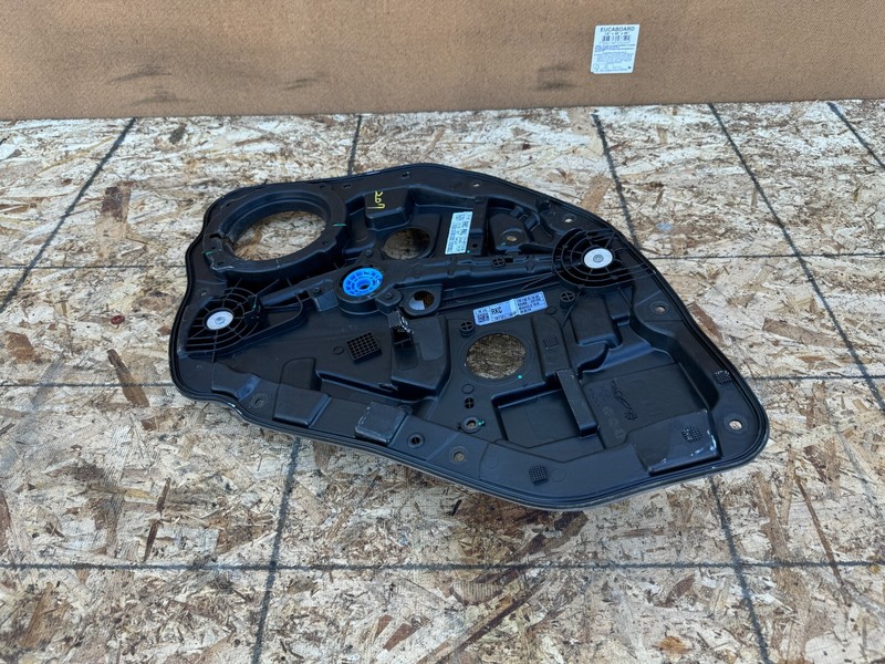 GENESIS G70 2019-2024 OEM REAR RIGHT PASSENGER DOOR WINDOW REGULATOR ASSEMBLY