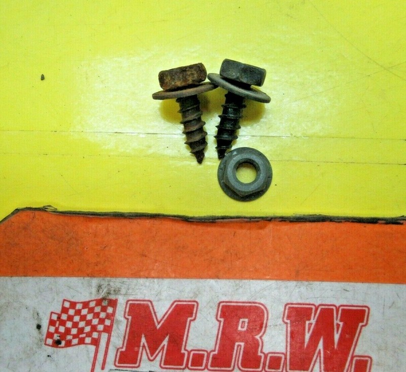 HEADLIGHT HEAD LIGHT BOLTS SCREW NUT TO BODY for 00 01 02 03 04 05 MR2 SPYDER