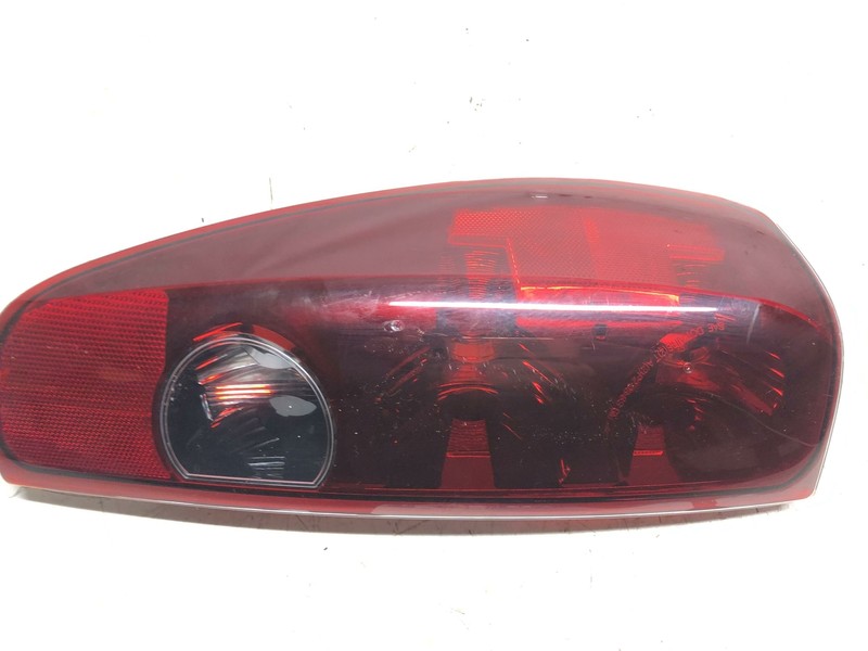 04-12 Chevrolet Colorado Rear Driver Tail Light Assembly Oem Tested