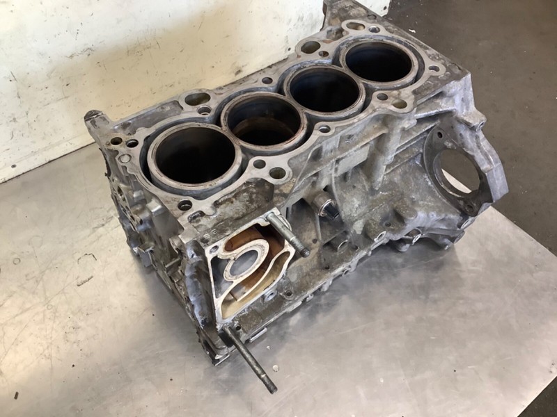 02-05 Civic Si 2.0L bare Short Block Engine Crankshaft Motor Case K20A Used OEM