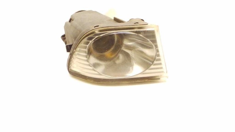 Driver Fog-Light Sedan Bumper Mounted Fits 01-03 LEXUS IS300 81221-53031