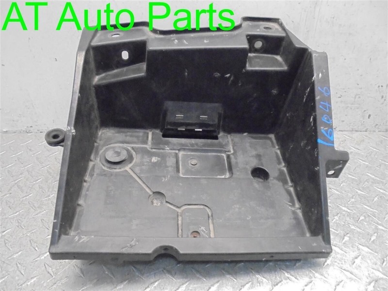 2004-2009 DODGE DURANGO CHRYSLER ASPEN BATTERY TRAY HOLDER OEM 55362632AD
