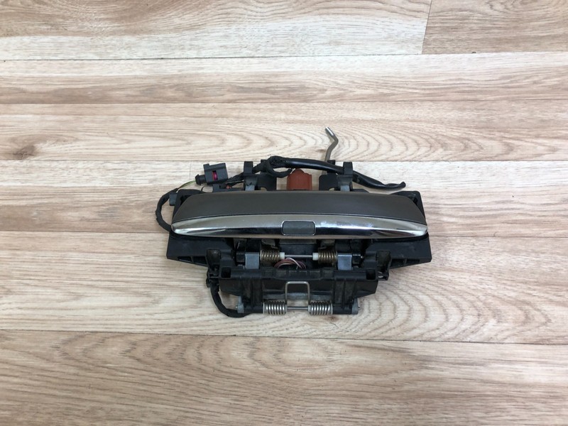 AUDI A8 S8 QUATTRO OEM FRONT RIGHT SIDE EXTERIOR DOOR HANDLE GRAY 2004-2010