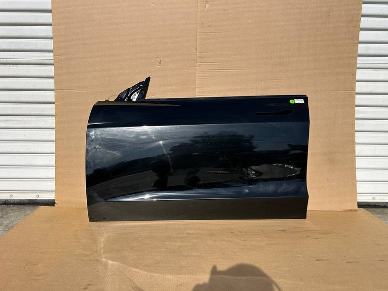 ✅24+ Tesla Model 3 Highland Front Left Side Door Shell Black 1090613 w/scratches