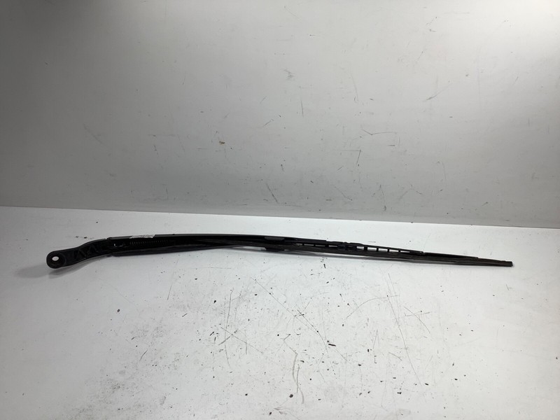 05-010 Honda Odyssey Left Wiper OEM