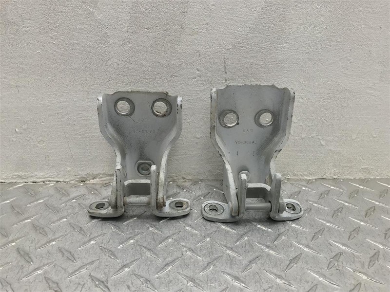 2001 FORD F250SD PASSENGER FRONT DOOR HINGES PAIR OEM 4C3Z-2626810-BA