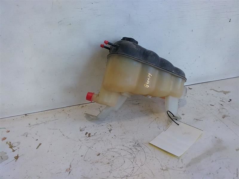 Coolant Reservoir Classic Style Fits 14-19 SIERRA 1500 PICKUP 3315568
