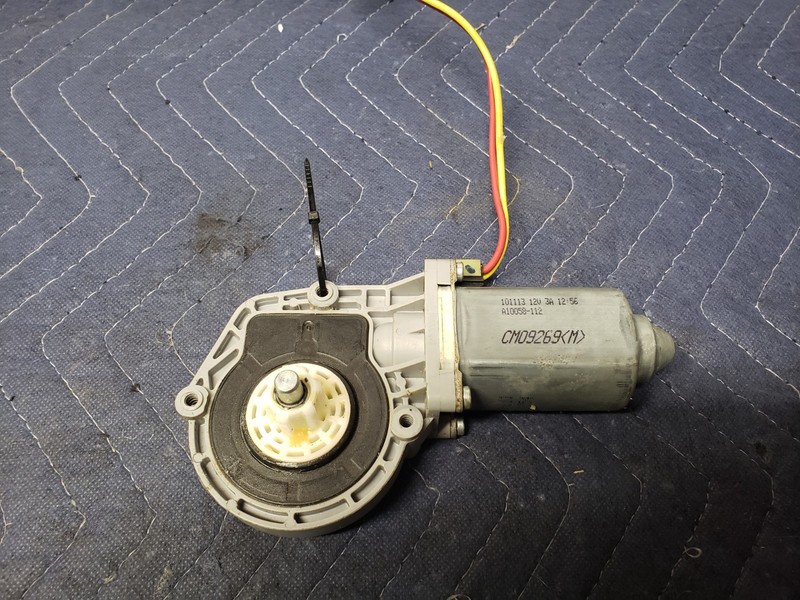 Used Front Right Door Window Regulator Front fits: 2011Ford e250 van elect