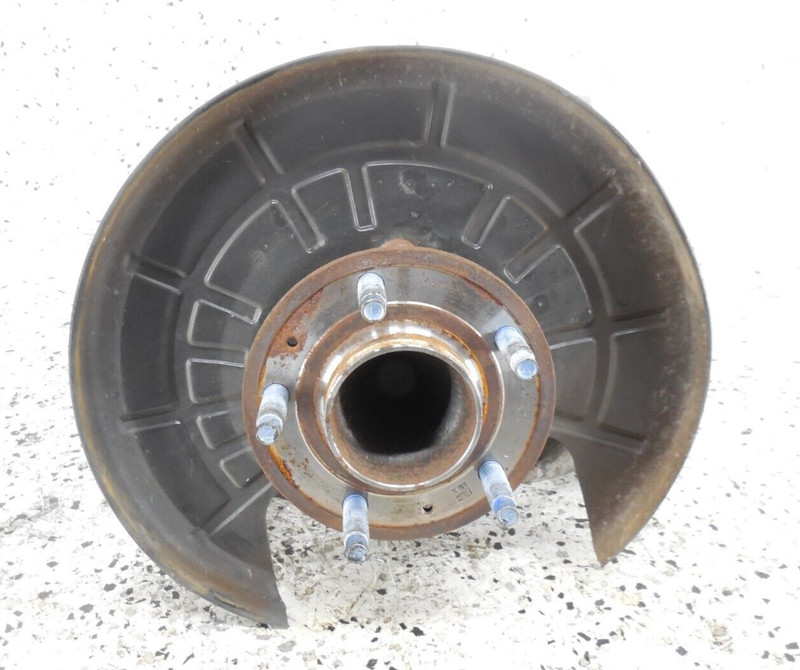 2018-2022 Chevrolet Equinox Rear Spindle Knuckle Hub Driver Left LH OEM