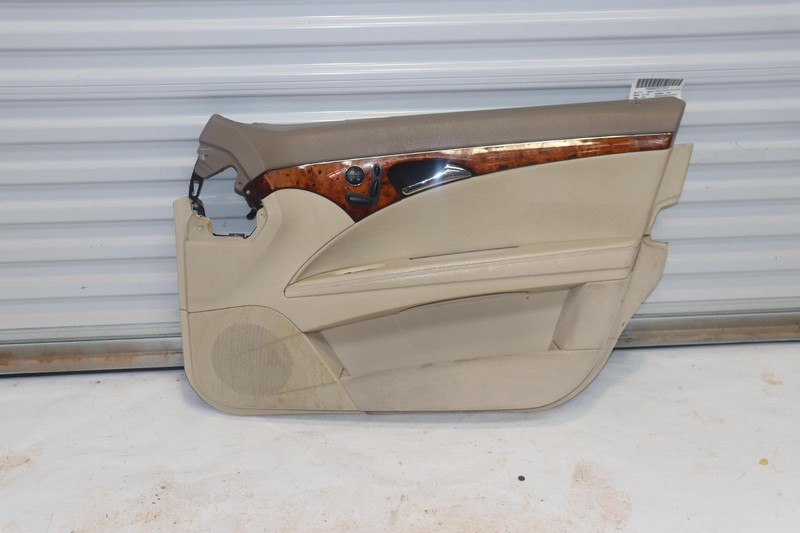 2003-2009 MERCEDES E-CLASS E320 W211 FRONT RIGHT PASSENGER DOOR PANEL COVER OEM