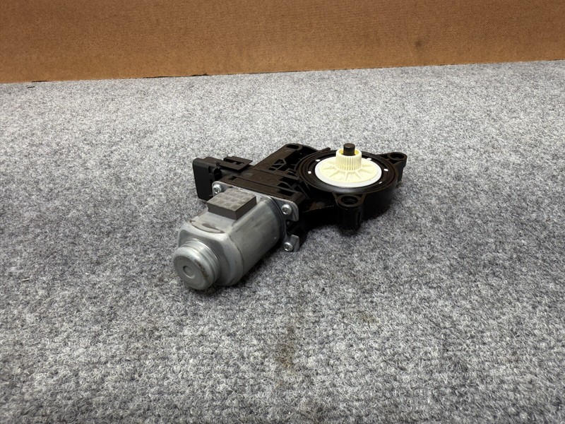 GENESIS G80 2021-2025 OEM FRONT LEFT DRIVER DOOR WINDOW MOTOR ASSEMBLY