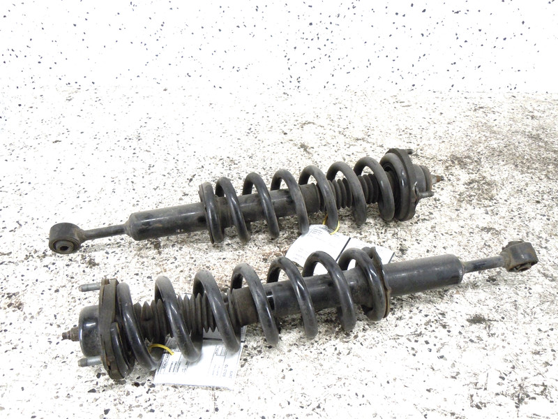 03-09 Toyota 4Runner 4x4 Front Strut Shock Pair Left Right Aftermarket CarQuest