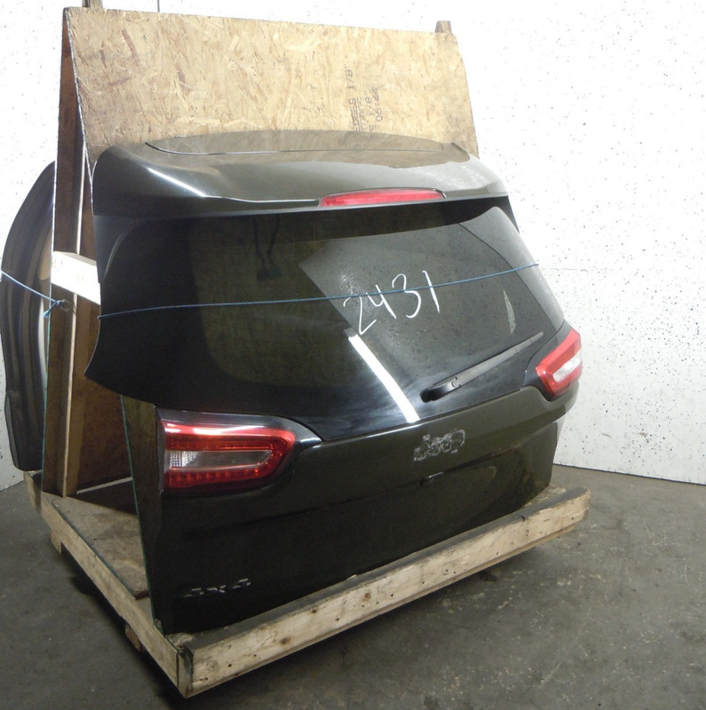 14-18 Jeep Cherokee Rear Hatch Liftgate W/ Camera, Lights & Privacy Tint OEM PGR