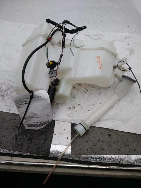 2022 Nissan Altima Washer Fluid Reservoir OEM Blue 2.5L 101K Miles