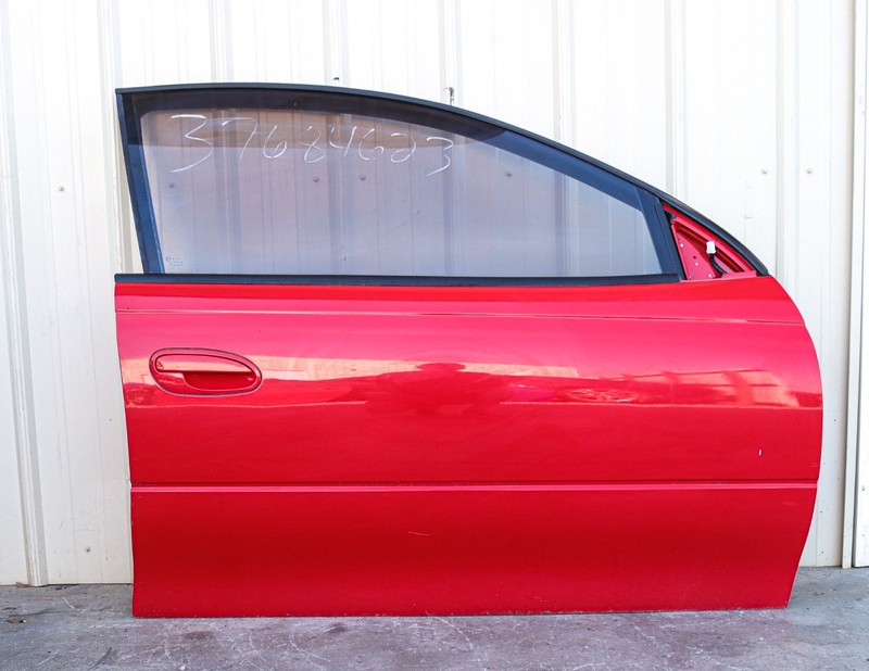 2004-2006 Pontiac GTO Right RH Passenger Door w/ Glass *USED*