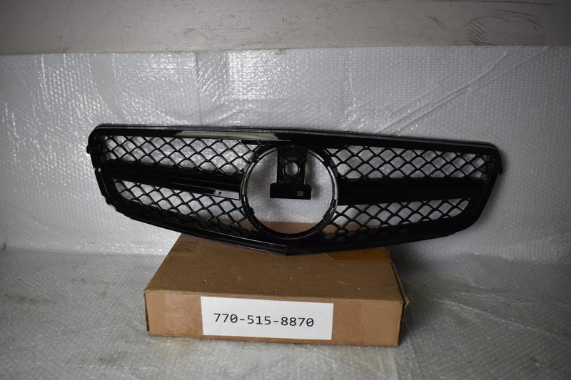 MERCEDES BENZ C63 AMG GRILLE FACTORY OEM