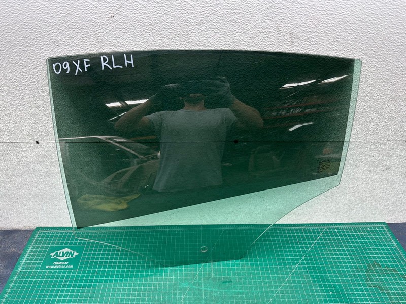 09-15 JAGUAR XF XFR X250 REAR LEFT DRIVER SIDE DOOR WINDOW GLASS OEM