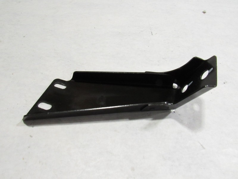 20-23 McLaren GT 2021 Rear Right Passenger Vertical Support Mount Bracket |@1
