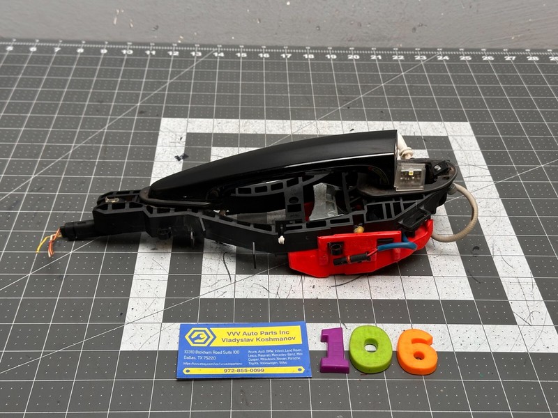 12-18 BMW F30 Sedan Comfort Access FRONT LEFT EXTERIOR DOOR HANDLE Black OEM