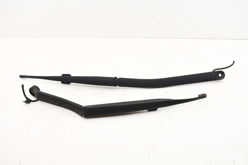 2003 Infiniti G35 Coupe Front Left Right Wiper Arm Set Pair OEM KW66