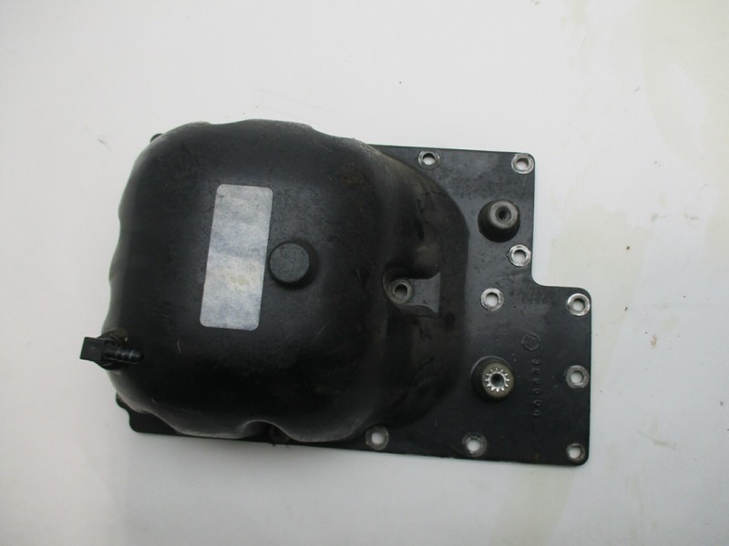0329503 OMC Johnson Evinrude V4 88 90 100 HP Outer Exhaust Cover 0323153