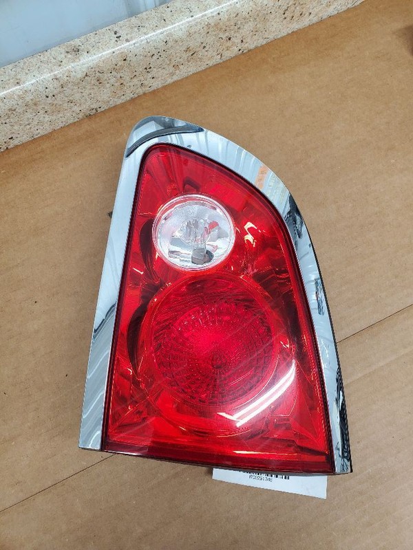 Passenger Right Tail Light Lid Mounted Fits 08-12 ENCLAVE 291346