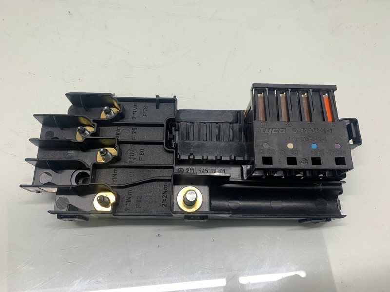 06-12 MERCEDES-BENZ W251 X164 W164 ML GL R CLASS FUSE RELAY BOX OEM