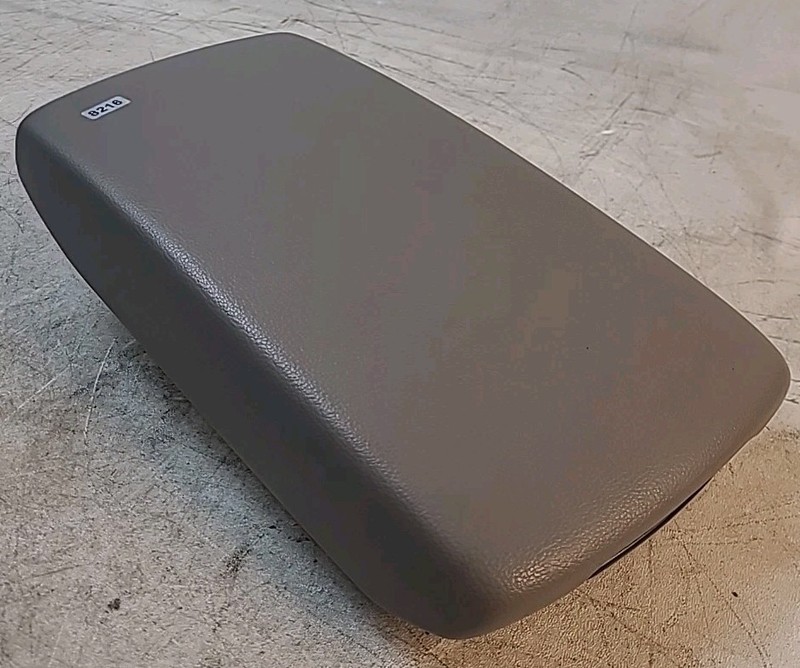 2017-2020 Hyundai Elantra Center Console Gray Vinyl Armrest Top Lid OEM
