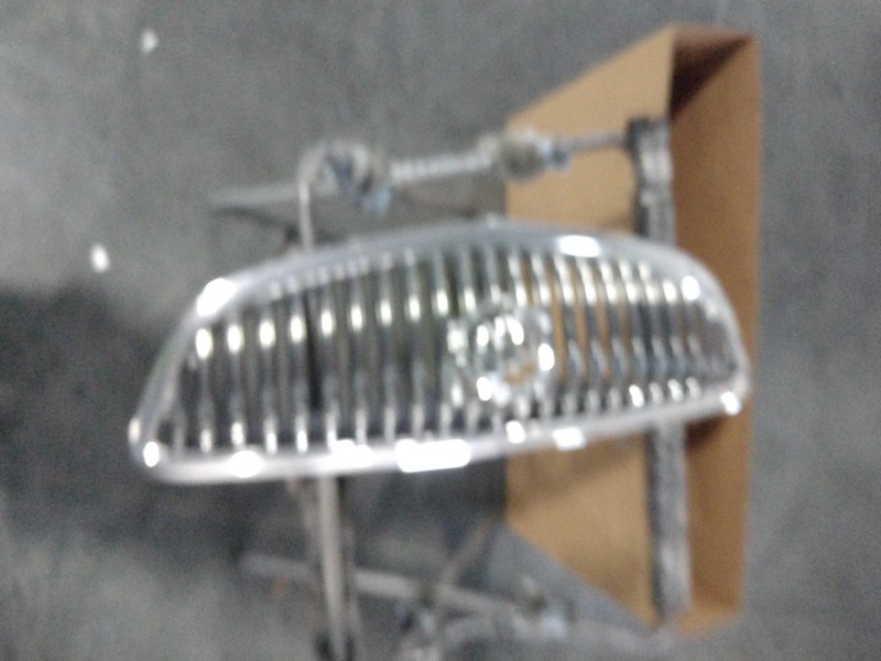 2008 Buick Enclave Gold Grille OEM Upper 20828544 4DR SUV Used 205K Miles