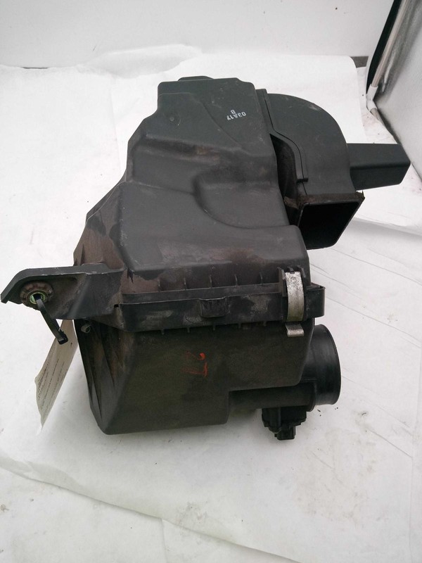 Used Air Cleaner Assembly fits: 2020 Nissan Altima 4 cylinder 2.5 Grade B