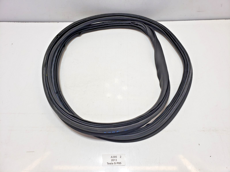 ✅ 2012-2016 OEM Tesla Model S Front Hood Rubber Seal