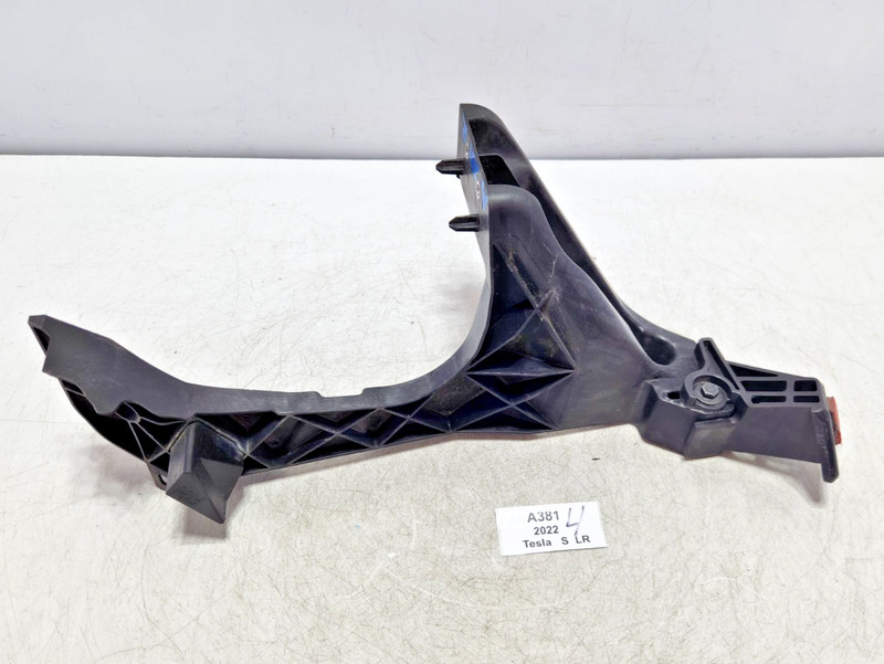 ✅2021-2025 OEM Tesla Model S Front Right Passenger Side Headlight Mount Bracket