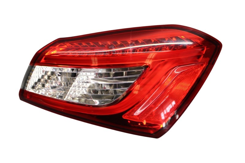 14-20 Maserati Ghibli M157Rear Right Side Outer Tail Light Lamp Oem