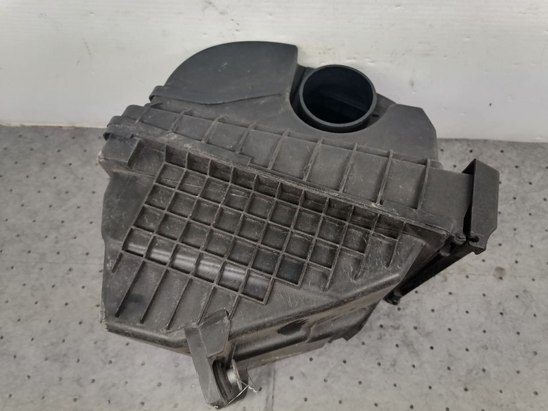 Air Cleaner 2.4L Fits 17-20 SANTA FE 1729983