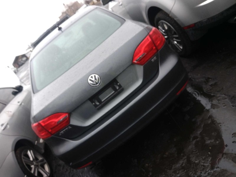 2014 Volkswagen Jetta Front Left Door Glass Grey OEM Used 66K Miles NJ25-26733