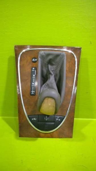 03 04 05 06 E500 CONSOLE GEAR SHIFTER TRIM BEZEL OEM 3517-15