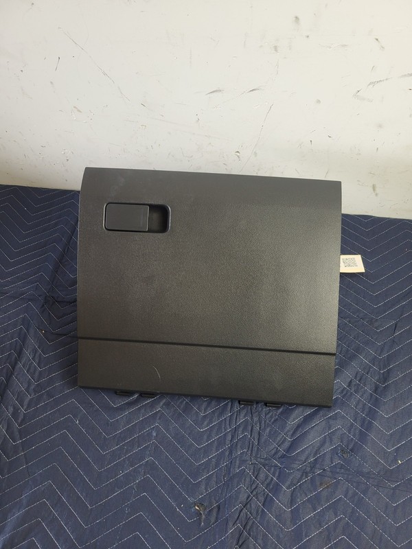 Used Oem Volkswagen Instrument Panel Dash Glove Box Door Lid for 2022-2024 Taos
