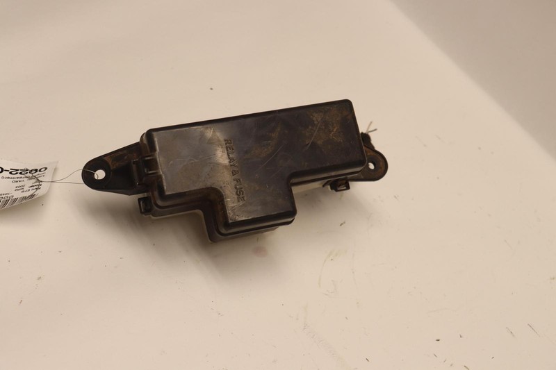 2002-2005 TOYOTA MR2 SPYDER 1.8L ENGINE COMPARTMENT POWER FUSE RELAY BOX OEM