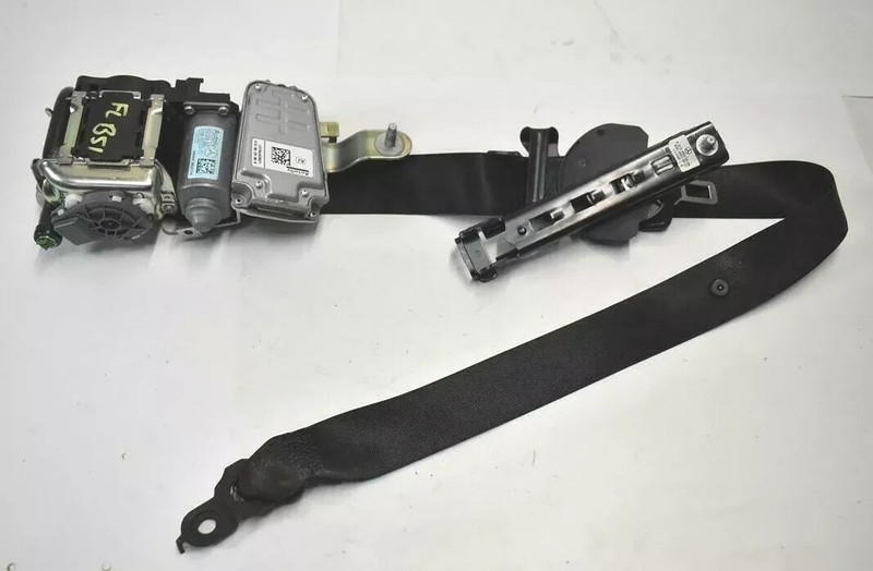 10-13 Mercedes W212 E350 E550 Front Left Driver Side Seat Belt Black OEM