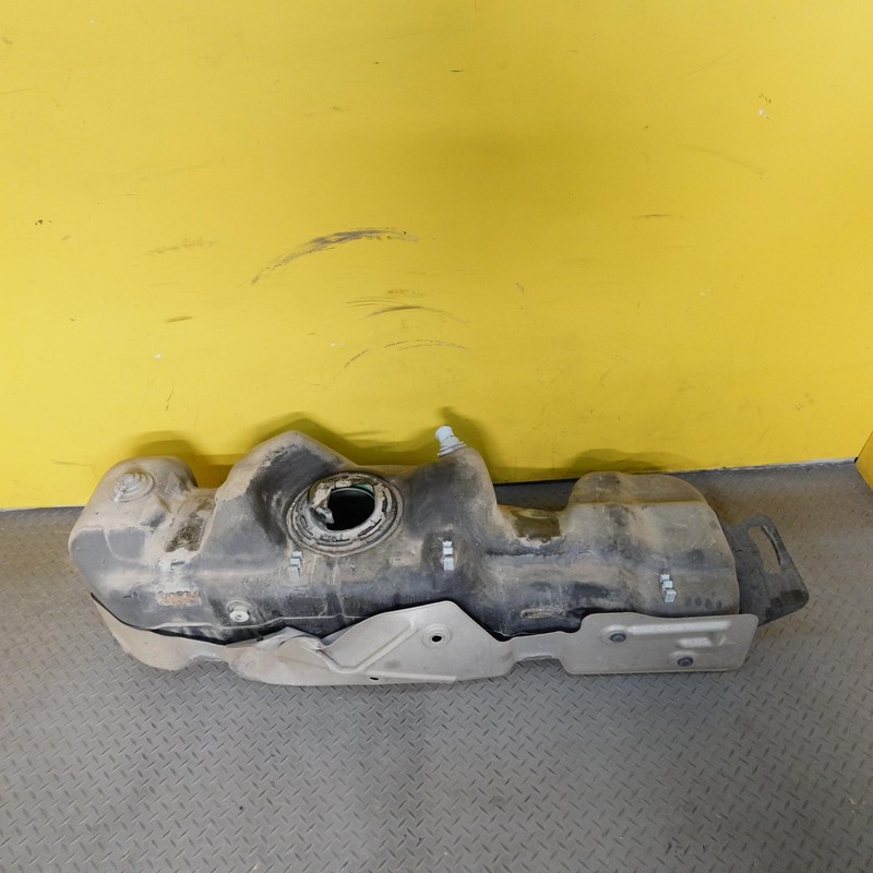 2019-2025 GMC SIERRA 1500 Crew Cab Fuel Tank Assembly Gas Tank Oem 84619577