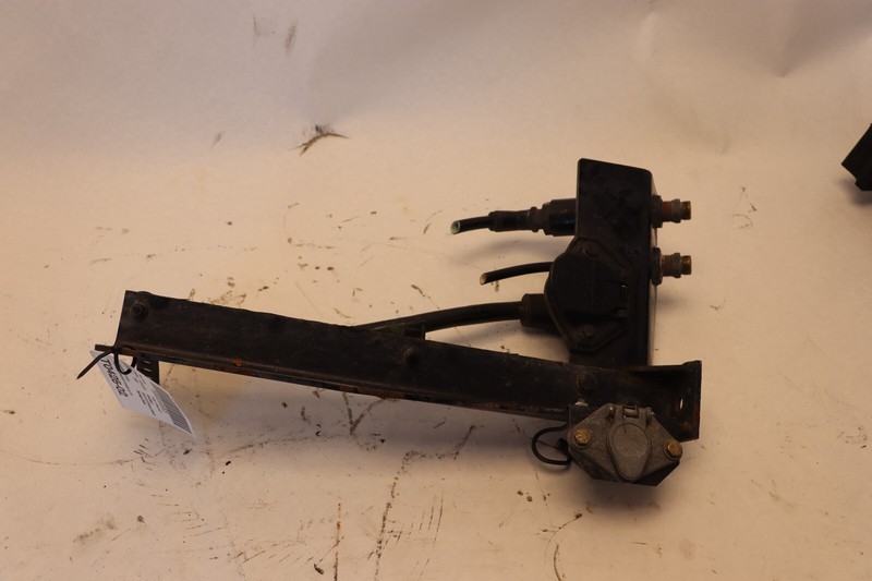 2013-2020 KENWORTH T680 PACCAR BRACKET HOSETENNA W/ PLUG CONNECTOR OEM