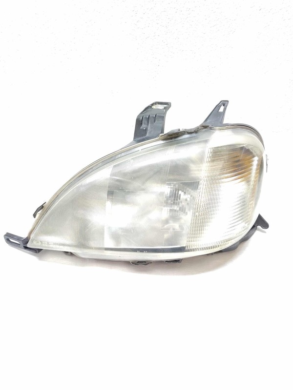 1998 Mercedes ML320 LH Driver Headlamp Assembly Part# 96321100