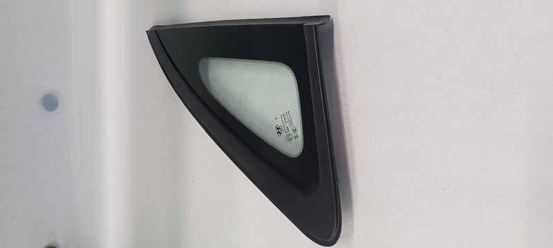 18-'23 HYUNDAI KONA Right passenger Quarter Window OEM Grade A!