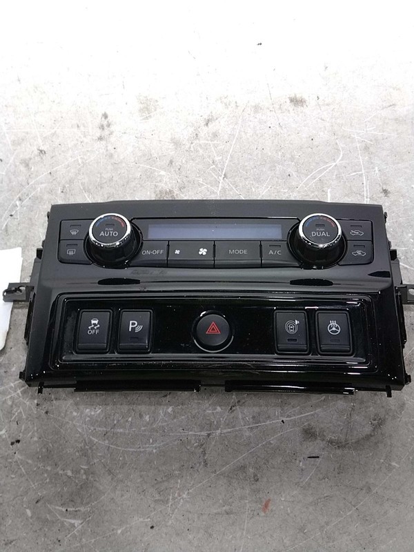 2021 Nissan Titan A/C Selector Switch OEM Brown Used 77000 Miles NJ25-12887