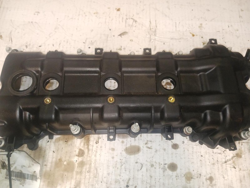 2014 CHRYSLER 300 3.6L right side Valve Cover OEM 14