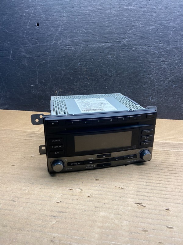 2009 to 2013 Subaru Forester Radio CD Player AUX AM/FM OEM AE2540 DG