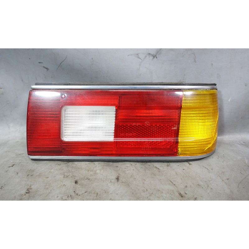 Damaged 78-87 BMW E23 7-Series Factory Right Passenger Rear Tail Light Lamp OEM